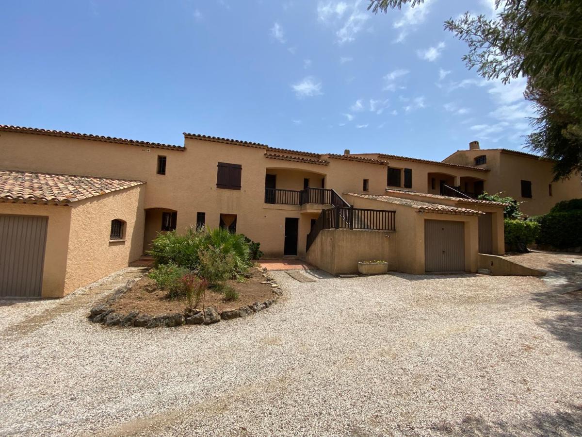 Appartement De Vacances Au Calme Absolu, Vue Mer. แซงเตกูลฟ์ ภายนอก รูปภาพ